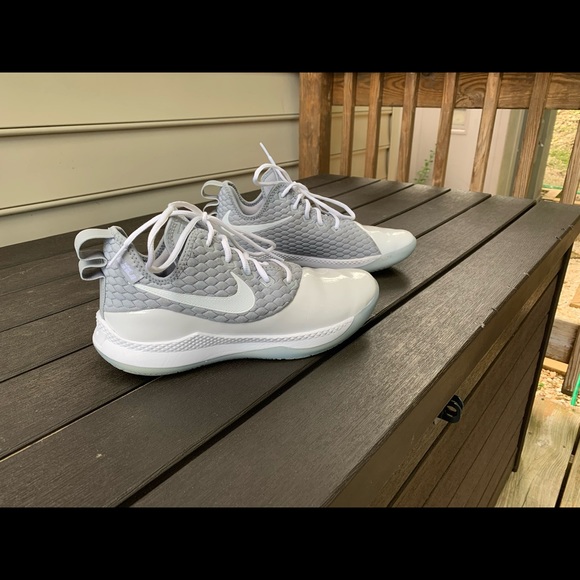 Mens Nike Lebron Witness III PRM with original box